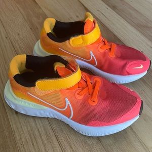 Nike Renew Run DN2 Sneakers - Size 11C
